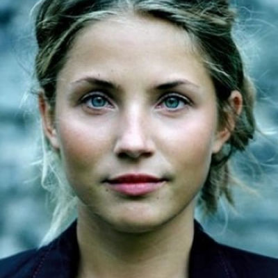 tuva-novotny